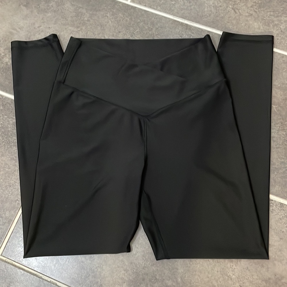OFFLINE By Aerie High Waisted Crossover 7/8 Legging size Large